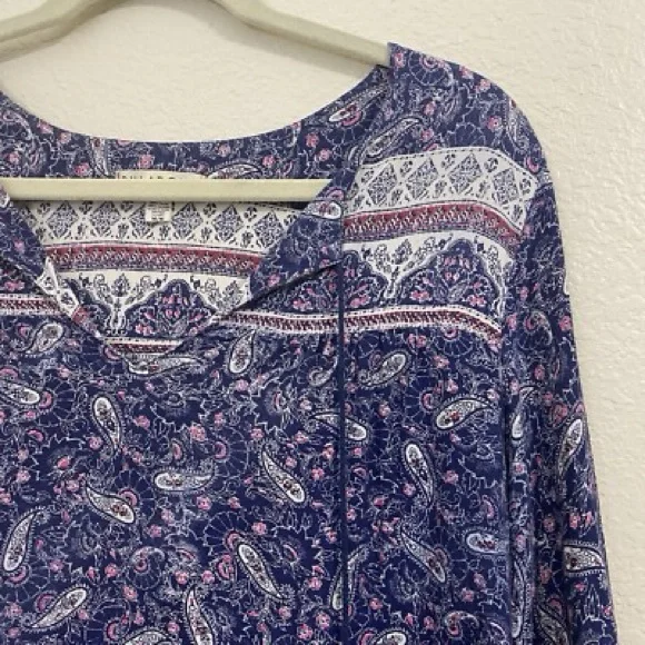 EUC Billabong Paisley Tie-Neck Peasant Tunic Dress in Navy and White Design - Picture 6 of 14